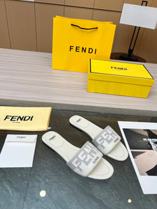 SE1036 FENDI Signature Slides / Size5-11