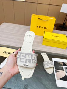 SE1036 FENDI Signature Slides / Size5-11