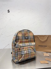 Load image into Gallery viewer, BUR104 Vintage Check Cotton Backpack / 14.9x12.6inch
