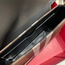 Load image into Gallery viewer, BUR110 Check and Leather Catherine Shoulder Bag / 9.5 x 2.2 x 6.9in
