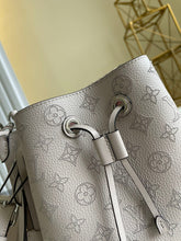 Load image into Gallery viewer, LB687 Muria / HIGHEST QUALITY VERSION / 9.8 x 9.8 x 7.9 inches
