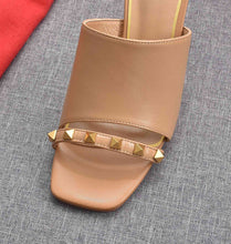 Load image into Gallery viewer, SE859 VLTN Slippers / Size5-11
