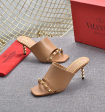 Load image into Gallery viewer, SE859 VLTN Slippers / Size5-11
