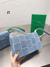 Load image into Gallery viewer, BV042 Cassette / 5.9x9.6x2.4inch
