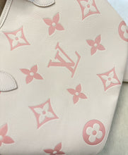 Load image into Gallery viewer, LB777 Neverfull MM / 12.2 x 11 x 5.5 inches
