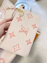 Load image into Gallery viewer, LB777 Neverfull MM / 12.2 x 11 x 5.5 inches
