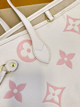 Load image into Gallery viewer, LB777 Neverfull MM / 12.2 x 11 x 5.5 inches
