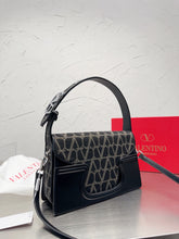 Load image into Gallery viewer, VLTN074 SMALL LA PETITE DEUXIEME SHOULDER BAG / W10xH5.5x2.4 in
