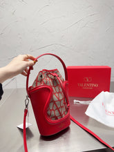 Load image into Gallery viewer, VLTN075 LE CINQUIEME TOILE ICONOGRAPHE BUCKET BAG / W5.5xH8.2xD3.9 in
