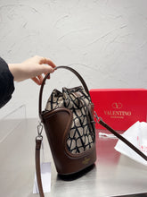 Load image into Gallery viewer, VLTN075 LE CINQUIEME TOILE ICONOGRAPHE BUCKET BAG / W5.5xH8.2xD3.9 in
