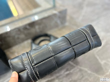 Load image into Gallery viewer, CLE005 Small/Medium Woody tote bag
