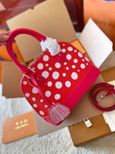 Load image into Gallery viewer, LB750 LV x YK Alma BB / 9.3 x 6.9 x 4.5 inches
