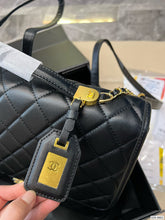 Load image into Gallery viewer, CC664 Backpack / 12.4x12.2x3.5inch
