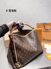 Load image into Gallery viewer, LB751 Artsy MM / 16.1 x 12.6 x 8.7 inches
