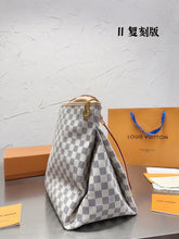 Load image into Gallery viewer, LB753 Artsy MM / 16.1 x 12.6 x 8.7 inches
