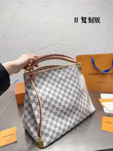 Load image into Gallery viewer, LB753 Artsy MM / 16.1 x 12.6 x 8.7 inches
