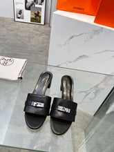 Load image into Gallery viewer, SE1039 H Gigi 50 Sandal / Size5-10
