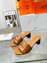 Load image into Gallery viewer, SE1039 H Gigi 50 Sandal / Size5-10
