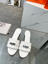 Load image into Gallery viewer, SE1039 H Gigi 50 Sandal / Size5-10
