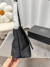 Load image into Gallery viewer, PD195 Shoulder Bag / 10.2x3.9x6.3inch
