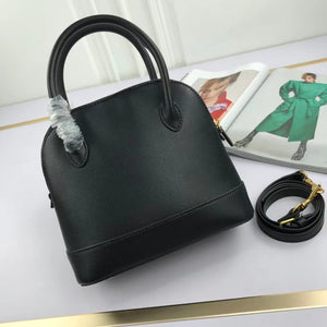 BCG036 Ville Small Handbag in black small grain calfskin