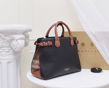 Load image into Gallery viewer, BUR098 The Banner Handbag / 13.4x9.8x6.3inch
