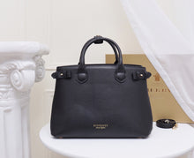 Load image into Gallery viewer, BUR098 The Banner Handbag / 13.4x9.8x6.3inch
