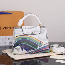 Load image into Gallery viewer, LB782 Capucines BB / 10.6 x 7.1 x 3.5 inches
