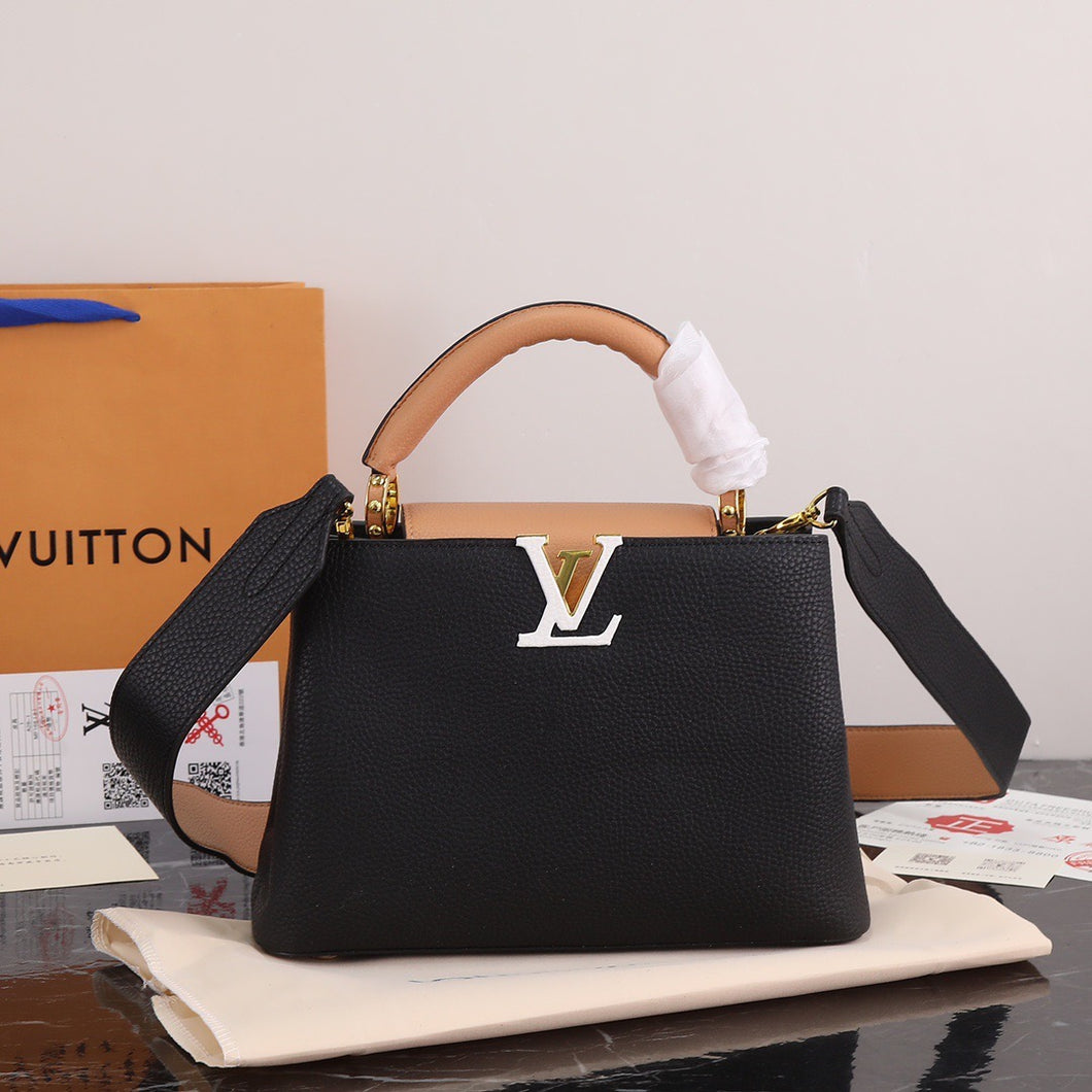 LB783 Capucines BB / 10.6 x 7.1 x 3.5 inches