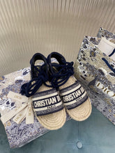 Load image into Gallery viewer, SE1042 Dior Sandals / Size5-10
