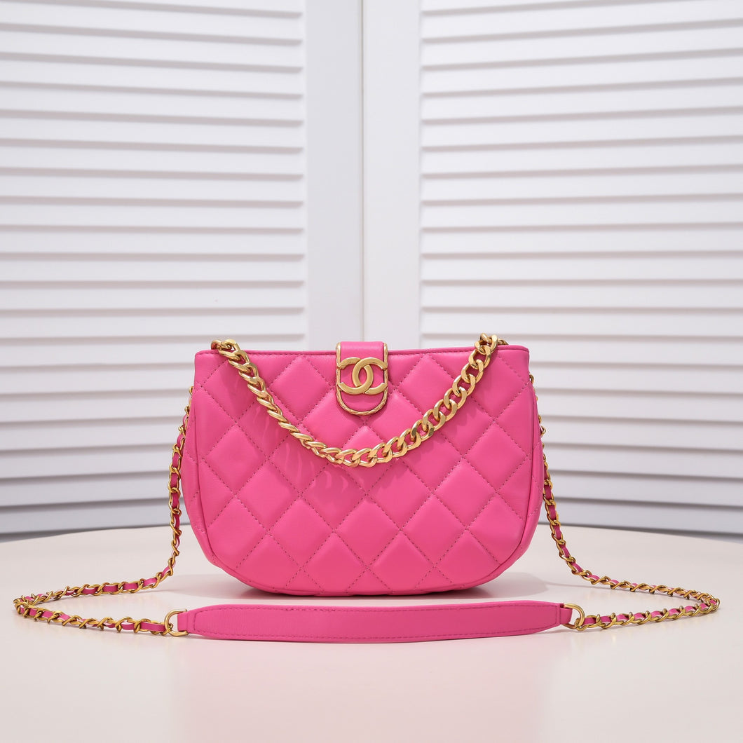 CC605 Hobo Handbag / 6.6 × 9 × 2.7 inch