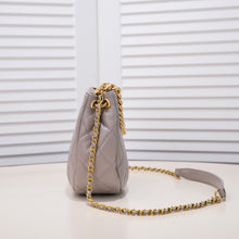 Load image into Gallery viewer, CC607 Hobo Handbag / 6.6 × 9 × 2.7 inch
