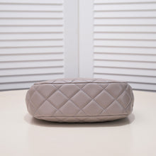 Load image into Gallery viewer, CC607 Hobo Handbag / 6.6 × 9 × 2.7 inch
