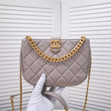 Load image into Gallery viewer, CC606 Hobo Handbag / 6.6 × 9 × 2.7 inch
