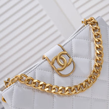 Load image into Gallery viewer, CC608 Hobo Handbag / 6.6 × 9 × 2.7 inch
