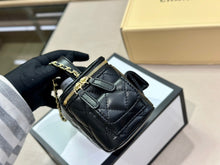 Load image into Gallery viewer, CC670 Vanity Case / 6.7x3.9inch
