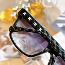 Load image into Gallery viewer, JW673 CC Sunglasses / 53x47x123mm
