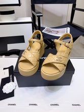 Load image into Gallery viewer, SE1041 CC Sandals / Size4-9
