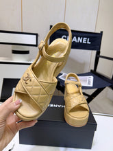 Load image into Gallery viewer, SE1041 CC Sandals / Size4-9
