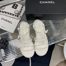 Load image into Gallery viewer, SE992 CC Sandals / Size5-10
