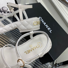 Load image into Gallery viewer, SE992 CC Sandals / Size5-10
