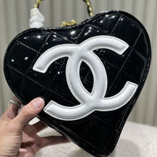 Load image into Gallery viewer, CC609 Vintage Heart Bags / 9x8.3inch
