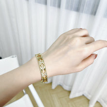 Load image into Gallery viewer, JW614 CC Cuff
