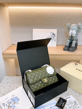 Load image into Gallery viewer, CC673 Classic Handbag / 9.8x15.5x6.5inch
