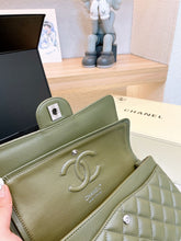 Load image into Gallery viewer, CC673 Classic Handbag / 9.8x15.5x6.5inch
