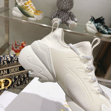 Load image into Gallery viewer, SE887 DR D-Connect Sneaker / Size5-10
