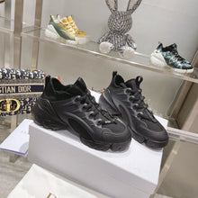 Load image into Gallery viewer, SE891 DR D-Connect Sneaker / Size5-10
