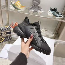 Load image into Gallery viewer, SE888 DR D-Connect Sneaker / Size5-10
