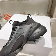 Load image into Gallery viewer, SE888 DR D-Connect Sneaker / Size5-10
