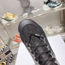 Load image into Gallery viewer, SE888 DR D-Connect Sneaker / Size5-10
